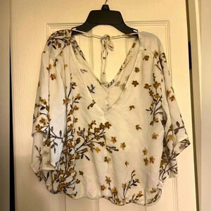 Love stitch size S flower blouse
